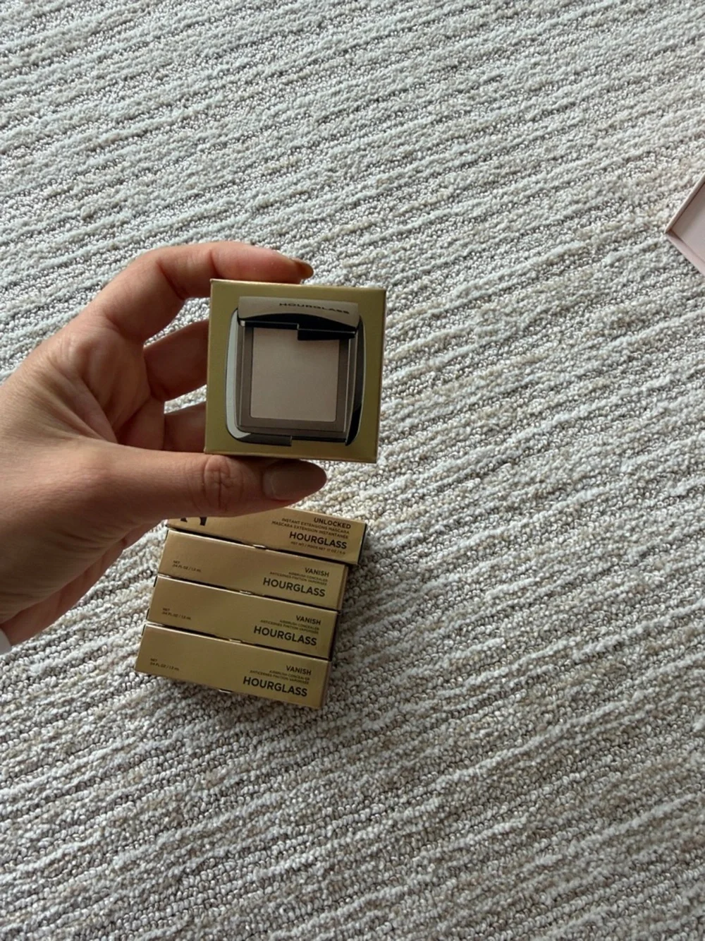 Hourglass selling as